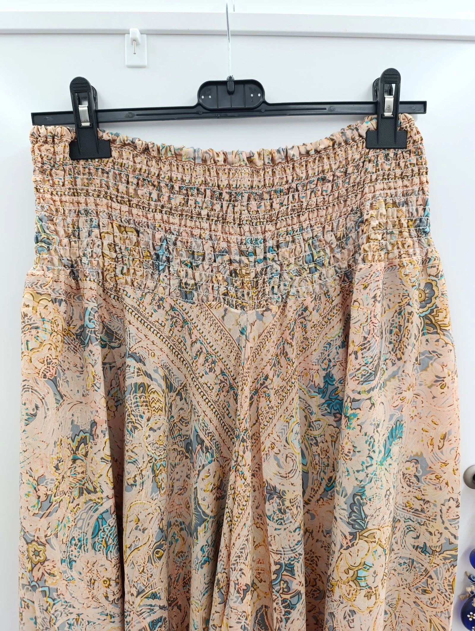 Pantalón Palazzo beige seda  – photo 3